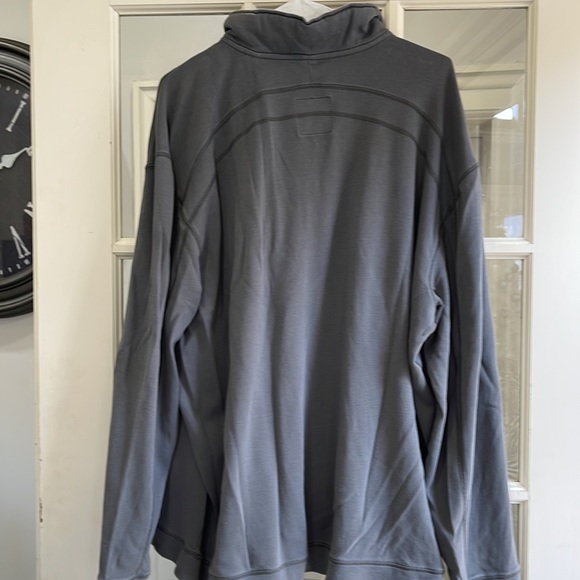 Tommy Bahama Shirt - Picture 4 of 16